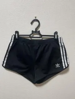 adidas ブラック ショートパンツ 3本ライン　アディダス