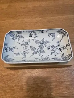 artek 　東屋 scope 木瓜角皿Lehti長角01のサムネイル