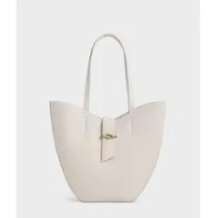 ホワイト フラップ付きトートバッグ