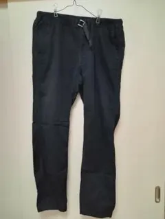 ユニクロ 黒暖パンイ―ジ―パンツ Lサイズ