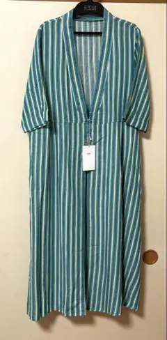 新品 カーディガン