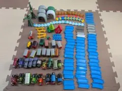 カプセルプラレール　トーマス クランキー　車両　レール　セット まとめ売り