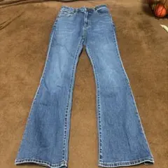 ジーユー　フレアデニム　ブルー