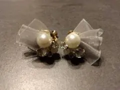 パール付きイヤリング