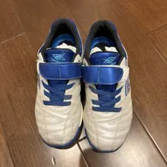 umbro サッカーシューズ ホワイト/ブルー