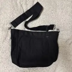 Item thumbnail for item 3889d1b5-1304-4990-a6e6-25cbd8b517bc