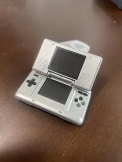【新品美品】ニンテンドーミュージアム ゲームハードキーホルダーコレクション DS