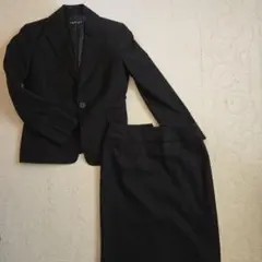 INDIVI ブラックスーツ（ジャケット・スカートセット）