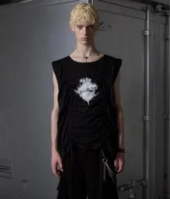 GRANCY シャーリングデザインラインストーングラフィックノースリーブT L