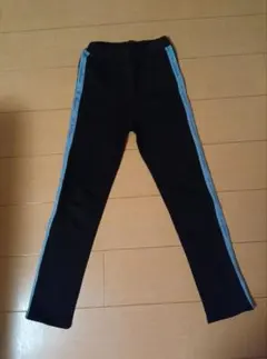 ラブトキシック　 黒ロングパンツ Mサイズ