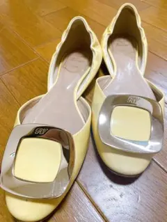 ロジェヴィヴィエ ロゴバックル フラットシューズ パンプス 38(約25cm