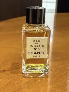 【未使用品】CHANEL シャネル　オードトワレ　香水　N°5のサムネイル