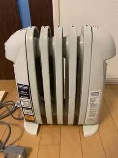 DeLonghi デロンギ ミニオイルヒーター 本体のサムネイル