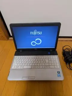 Windows10 Core-i3 メモリ4GB SSD DVD