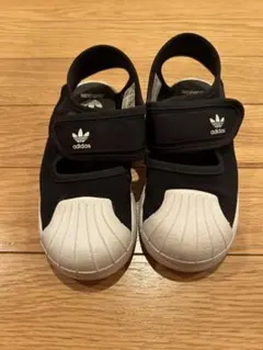 adidas スニーカーサンダル 黒 16cm