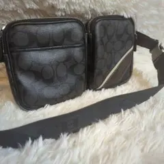 COACH シグネチャー ショルダーバッグ ブラック - メルカリ