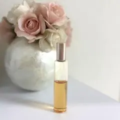 GIVENCHY ジバンシイ イレジスティブル オーデパルファム ロールオンのサムネイル