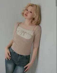 andmary mew frill tops beige - メルカリ