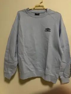 UMBRO ライトブルークルーネックトレーナー