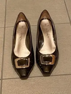 銀座かねまつ　25 ブラックエナメルバックル付 パンプス