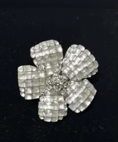 フォクシー ブローチ シャンパン 26645 BROOCH “FLEUR” - メルカリ