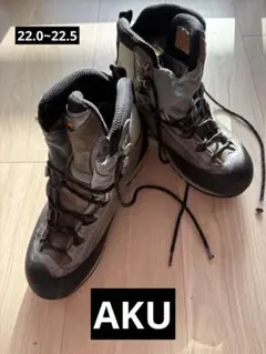 Item thumbnail for item 9ef7fd47-e4b7-495d-93e7-34abb657ab8c