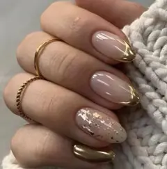 ゴールドフレンチ ネイルチップのサムネイル