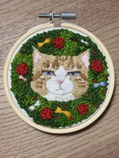 r*n様 秋の味覚を楽しむぶさかわ猫ちゃん♪ 刺繍フレーム - メルカリ
