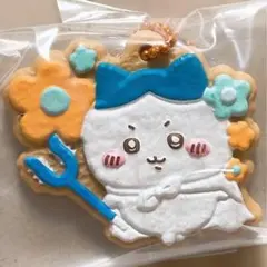 ちいかわ クッキーチャームコット２　10.ハチワレ（お花）②