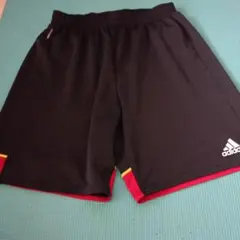 adidas ハーフパンツ 黒/赤 サイズ160