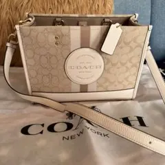 【COACH】★デンプシー キャリーオール イン シグネチャー　ホワイト