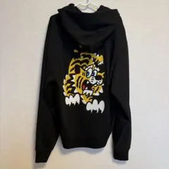 【KENZO】美品✨タイガー バックプリント パーカー ブラック【新古品‼️】のサムネイル