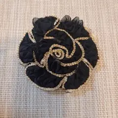 黒いバラのヘアクリップ