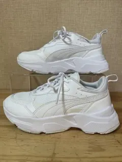 a846/極美品★PUMA カシーア 厚底スニーカー 22.5cm ホワイト