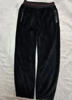 スエットパンツ　１４０　ブラック　フリース　ウエスト紐あり　裾ゴム　防寒　美品
