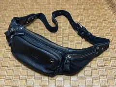 美品　LAOSHIZI　オールレザーウエストバッグ　/ブラック　本革　黒　型押し