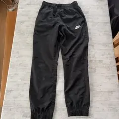 Nike ブラック ナイロンパンツ キッズ140