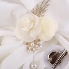 バラブローチ コサージュホワイトローズパールビジュー卒業入学パーティ