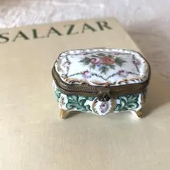 Item thumbnail for item 05ea1c8c-46ef-4fab-826e-df290e992587