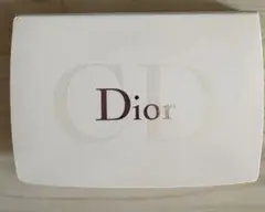 未使用　Dior スノー ホワイトニング ピュア コンパクト 020 試供品のサムネイル