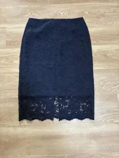 GU 紺　レース タイトスカート