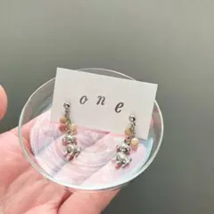 e123 一点もの　垂れ耳わんこの耳飾り　ハンドメイドアクセサリー　アクセサリー