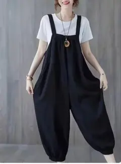 黒のサロペット