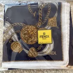 新品未使用⭐️フェンディ　FENDI ハンカチ　レディース　キーチェーン　ネイビーのサムネイル