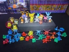 ポケモン フィギュア 消しゴム まとめ ポケットモンスター スーパーボール　当時 ポケモン モンスターボール消しゴム フィギュア - メルカリ