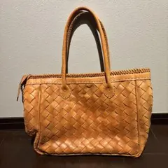 Item thumbnail for item e135c1a2-71c9-4ca8-a53e-6e9a386e0f52