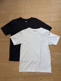 ユニクロ　子供用　黒(Sサイズ)白(160cm)Tシャツ2枚セット