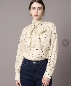 ドレステリア　dressterior フロッキードットボウタイブラウスのサムネイル