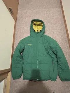 グリーン キルティングダウンジャケット フード付き