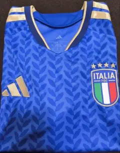 正規品 アディダス サッカーイタリア代表 ユニフォーム 2026 2XLサイズのサムネイル